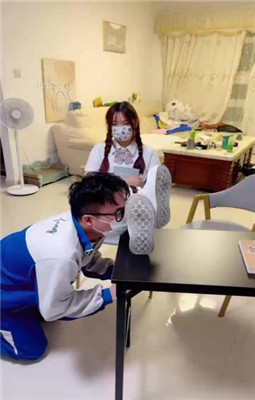 图片[4]_【雯雯】骚货同学闻同班女同学的臭袜子_HD绳艺资源