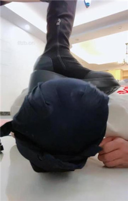 图片[10]_【伊晨】长靴S-踩狗头/骑马/黑丝插嘴喂酸奶/踩踏【完整版】_HD绳艺资源