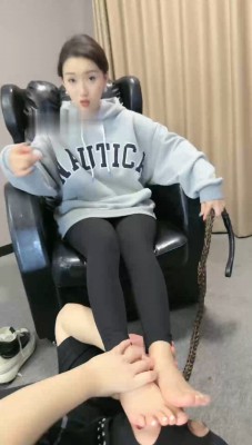 图片[11]_【潘妮绳艺导师】网瘾少年得用臭脚治疗_HD绳艺资源