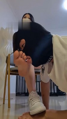 『超S·联盟』187身高巨大女虐鱼干奴 YC-221208-4