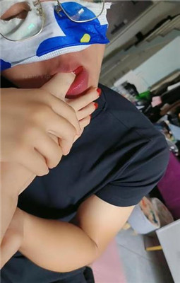 林娘深喉和超细根踩踏 YC-221211-6
