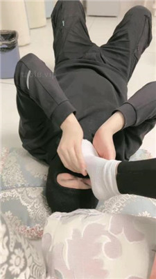 图片[2]_【萱萱子】舔脏鞋/闻白袜肉丝脚_HD绳艺资源