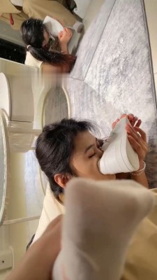 图片[4]_【橘子没熟】嘴洗白袜/闻鞋窝/舔小白鞋_HD绳艺资源