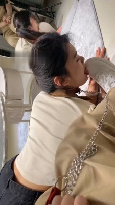 图片[5]_【橘子没熟】嘴洗白袜/闻鞋窝/舔小白鞋_HD绳艺资源