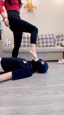 图片[4]_【礼礼大人】双S-坐垫踩踏/脚喂食/鞋底耳光【三视角版】_HD绳艺资源