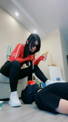 图片[6]_【礼礼大人】双S-坐垫踩踏/脚喂食/鞋底耳光【三视角版】_HD绳艺资源