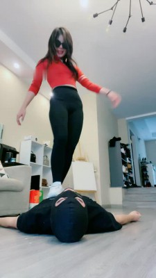 图片[9]_【礼礼大人】双S-坐垫踩踏/脚喂食/鞋底耳光【三视角版】_HD绳艺资源