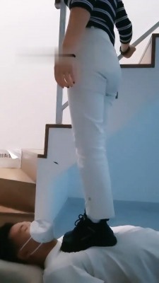 图片[3]_【郡主大大】运动鞋白袜/高跟踩脚垫_HD绳艺资源