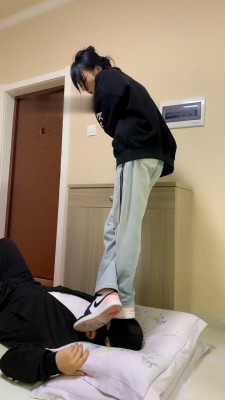 图片[3]_【精神小妹】6S学生主-重度全体重踩/踢踹_HD绳艺资源