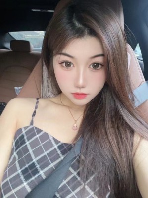 三人运动鞋全体重踩踏男M_HD绳艺资源