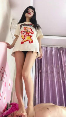 图片[2]_【兔粉粉】大长腿踩脸_HD绳艺资源