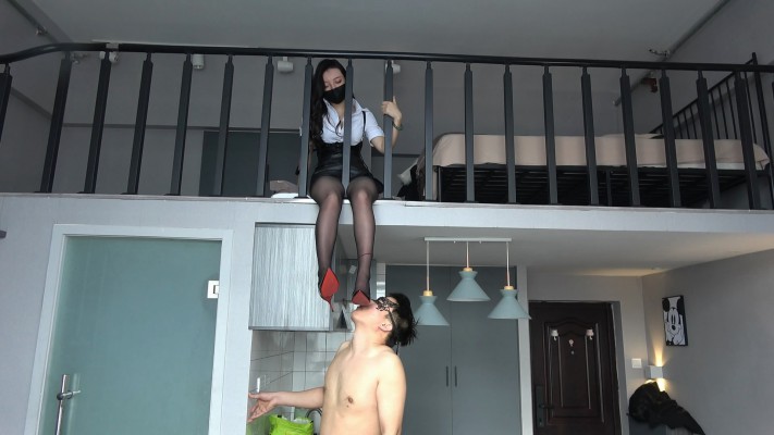 图片[14]_【周一S】极品视角舔食超脏马丁靴，语言羞辱贱狗_HD绳艺资源