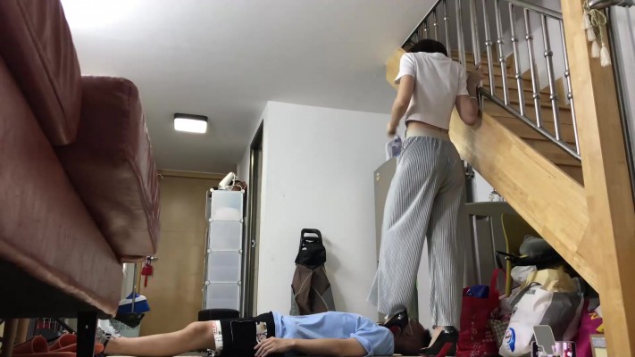 图片[4]_仰视小鱼女神高跟踩贱狗脖子_HD绳艺资源