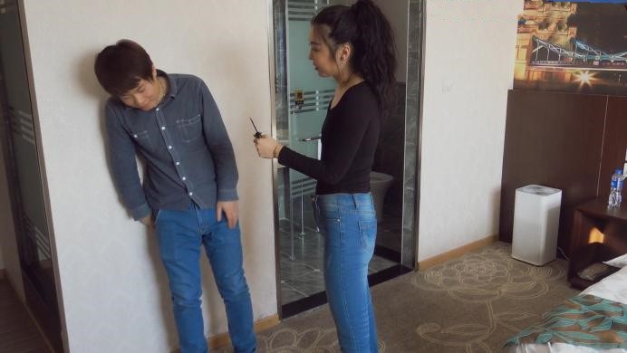 图片[13]_晓时代 新疆小姐姐高难度挑战踢打完虐嘴损挑事男_HD绳艺资源