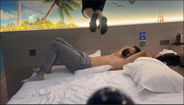 图片[10]_素人大学生小皮鞋跳踩全体重裸足踩脖子_HD绳艺资源