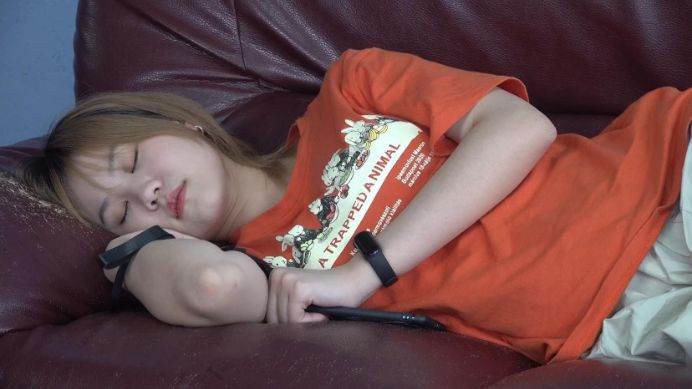 图片[5]_【南国原创】气质美女莉莉S富家女羞辱，强迫舔脚，语言刺激！_HD绳艺资源