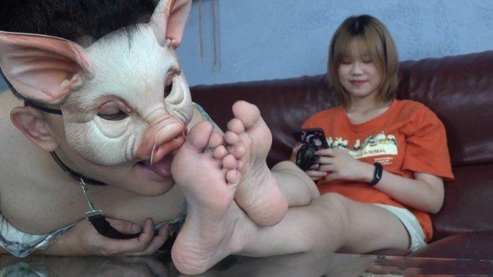 图片[9]_【南国原创】气质美女莉莉S富家女羞辱，强迫舔脚，语言刺激！_HD绳艺资源