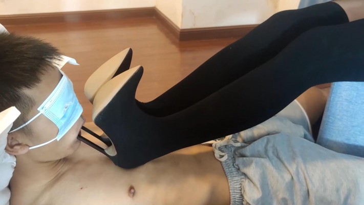 图片[11]_小鱼姐姐黑丝大长腿高跟靴子全体重踩脖子，全身_HD绳艺资源