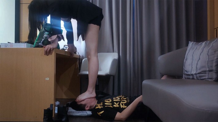 图片[6]_【红颜榜】盛世美颜安诺燕安女女搏斗/安诺露脸脚耳光虐奴（二合一）_HD绳艺资源