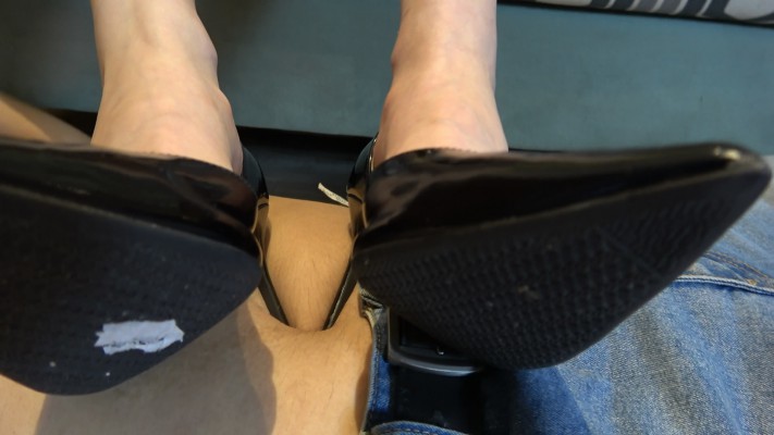 图片[3]_【艾琳S175】性感大长腿踩虐肚脐_HD绳艺资源