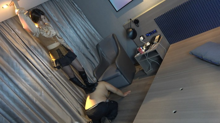 图片[6]_【领主老大】平底靴体罚折磨贱狗，踩脖子窒息_HD绳艺资源