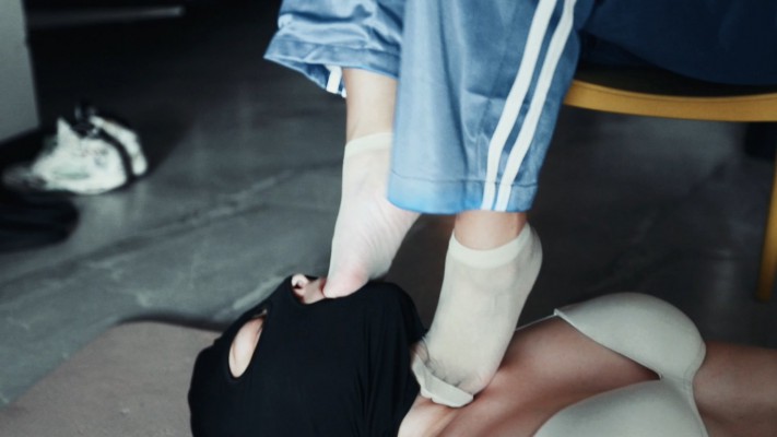【黑丝诱惑】素人姣姣床上长筒黑丝诱惑调教 YC-221215-9