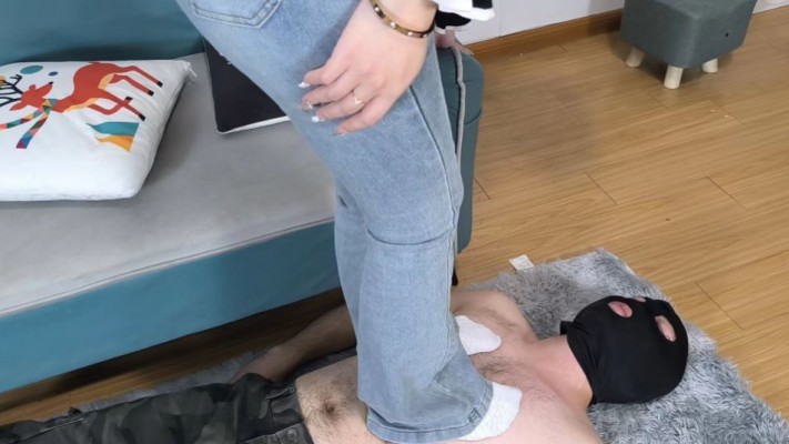 图片[3]_【女神学院·稚主KK】棉袜踩踏踢裆_HD绳艺资源