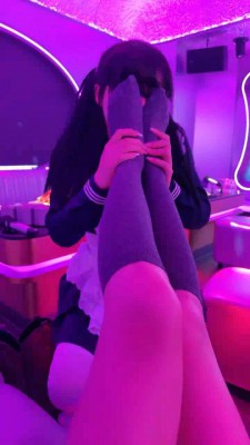 图片[3]_【美美子】KTV女慕伺候-闻靴/臭袜脚捂脸/裸足插嘴舔_HD绳艺资源