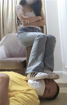 图片[9]_【花花子】贝壳头白袜踩踏/转胯/揪耳朵_HD绳艺资源