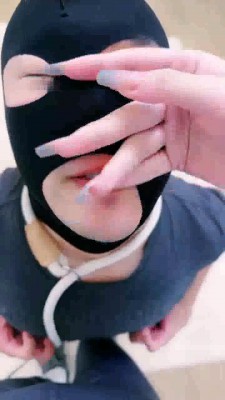【无恙】瑜伽裤S-掐脖腿绞窒息场/闻舔白袜脚捂脸_HD绳艺资源