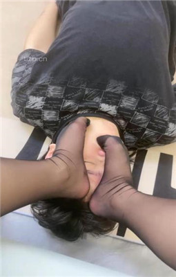 图片[17]_【伊诺】胯下辱-红底高跟黑丝跪舔_HD绳艺资源