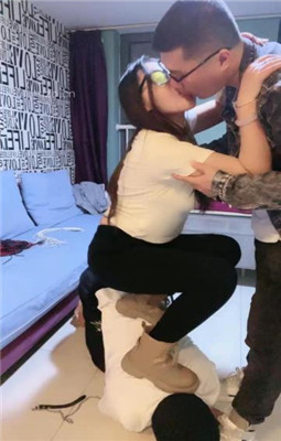 图片[12]_【伊兮夫妻】夫妻主VS绿帽奴-舔脏鞋踩踏骑马_HD绳艺资源