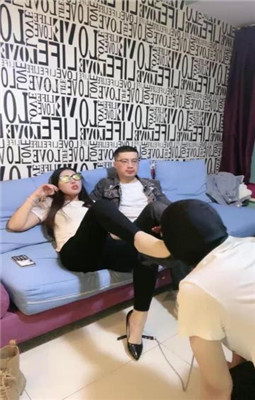 图片[14]_【伊兮夫妻】夫妻主VS绿帽奴-舔脏鞋踩踏骑马_HD绳艺资源