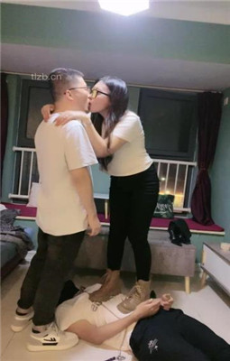 图片[20]_【伊兮夫妻】夫妻主VS绿帽奴-舔脏鞋踩踏骑马_HD绳艺资源