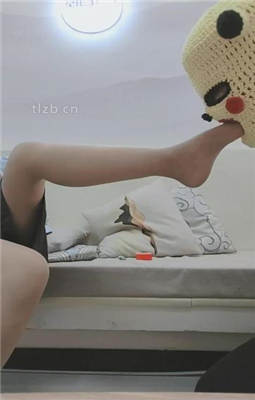 图片[10]_【小奶糖】镜前骑马辱/闻舔皮鞋白袜_HD绳艺资源