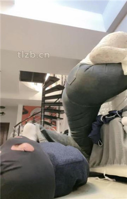 安心 狠毒S小白鞋暴虐狗狗—舔脚重度耳光骑马踢打高空蹦极