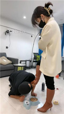 图片[16]_【辣姐】皮靴保养后奖励喂食狗罐头_HD绳艺资源