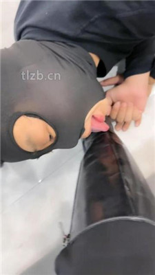 图片[11]_【辣姐】狗舌头舔鞋油保养7双皮靴_HD绳艺资源