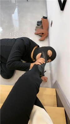 图片[15]_【辣姐】狗舌头舔鞋油保养7双皮靴_HD绳艺资源