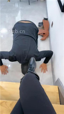 图片[20]_【辣姐】狗舌头舔鞋油保养7双皮靴_HD绳艺资源