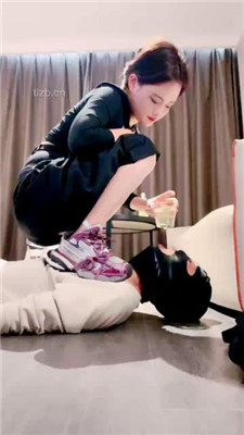 图片[8]_【九娘】提档/运动鞋踩踏/喝圣水_HD绳艺资源