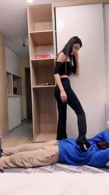 图片[9]_【宸宸】御姐双S高跟踩踏体育生【双视角版】_HD绳艺资源