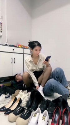 图片[2]_【孤傲女帝】多双鞋子踩踏-全体重踩脸/踩脖窒息_HD绳艺资源
