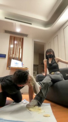 图片[9]_【高难度挑战美学】鞋底耳光/电棍虐打/转胯/全体重踩/白袜脚喂食_HD绳艺资源