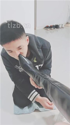 图片[6]_【美容院S】当脚垫/舔脏鞋/臭脚踩脸_HD绳艺资源