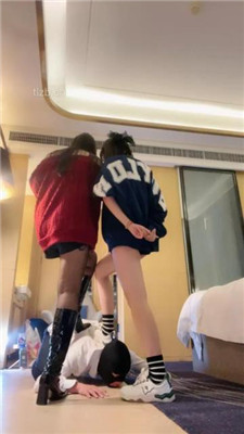 【第5风格】00后鲨鱼酱小主的首秀,踩脸tj深喉一起安排 YC-221231-5