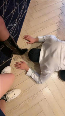 【第5风格】00后鲨鱼酱小主的首秀,踩脸tj深喉一起安排 YC-221231-5