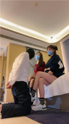 【第5风格】00后鲨鱼酱小主的首秀,踩脸tj深喉一起安排 YC-221231-5