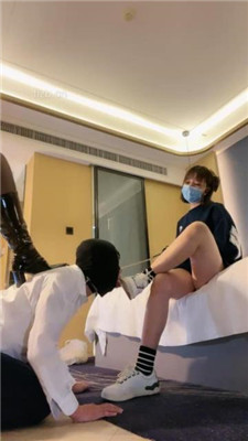 【第5风格】00后鲨鱼酱小主的首秀,踩脸tj深喉一起安排 YC-221231-5