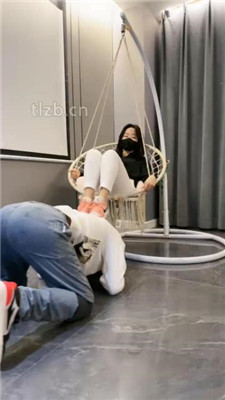 图片[12]_【辣姐】运动鞋全体重踩/船袜脚插嘴/吃袜子/口水吐脸_HD绳艺资源